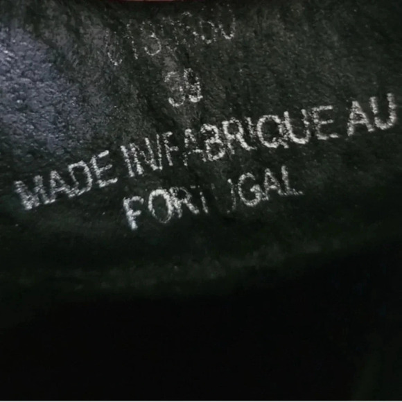 Boots - Picture 9 of 10